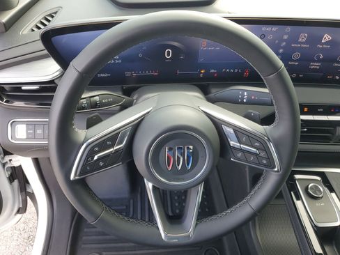 Used 2025 Buick Enclave Preferred image 22