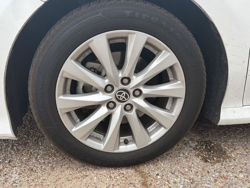 Used 2020 Toyota Camry LE w/ Carpet Mat Package image 9