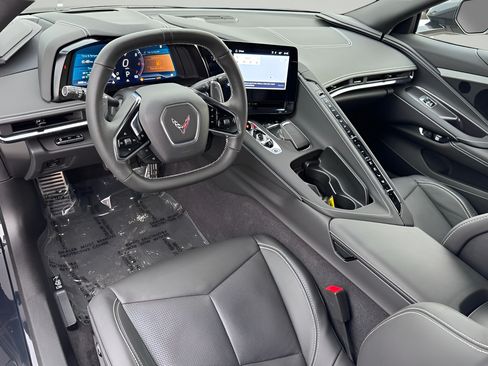 Used 2024 Chevrolet Corvette Stingray Preferred Cpe w/ Stealth Interior Trim Package RWD image 5