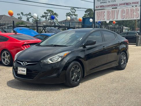 Used 2016 Hyundai Elantra SE FWD image 2