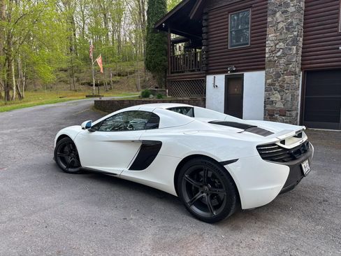 Used 2015 McLaren 650S Spider RWD image 7
