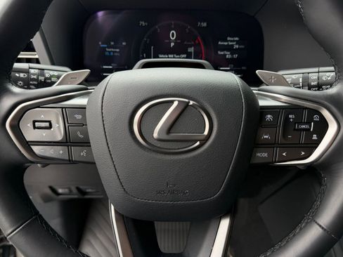 Used 2024 Lexus GX 550 AWD/4WD image 16