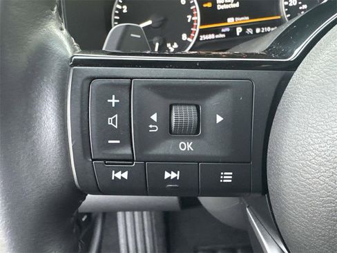 Used 2022 Nissan Pathfinder SL image 22