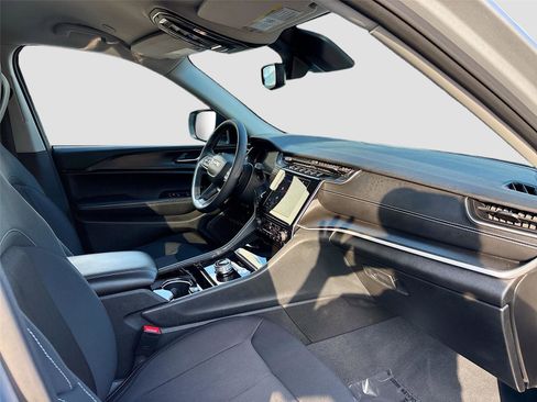 Used 2023 Jeep Grand Cherokee L Laredo w/ Luxury Tech Group I image 32