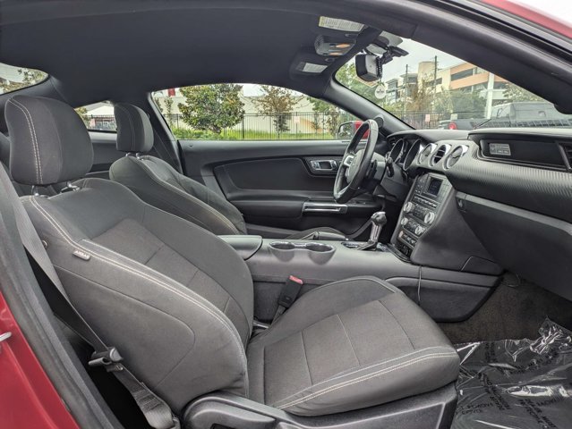 Used 2016 Ford Mustang Coupe RWD image 12