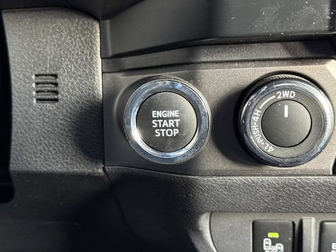 Used 2022 Toyota Tacoma TRD Sport image 13