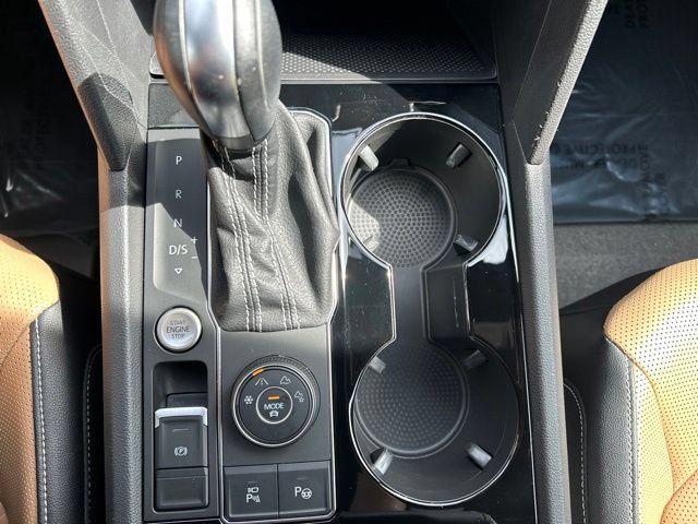 Used 2021 Volkswagen Atlas Cross Sport SEL Premium R-Line AWD/4WD image 24