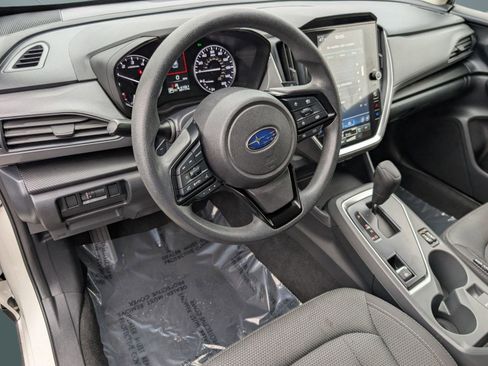 Used 2024 Subaru Crosstrek 2.0i Premium image 4