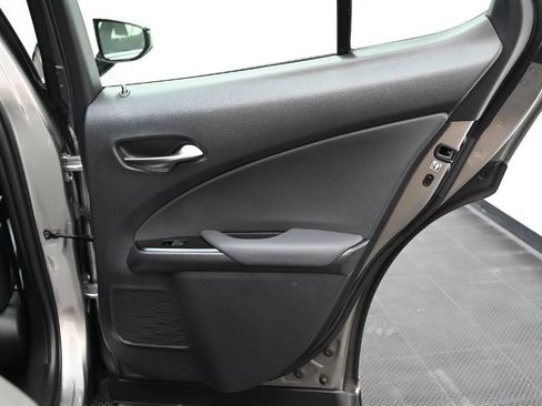 Used 2021 Lexus UX 200 w/ Accessory Package (Z2) FWD image 36