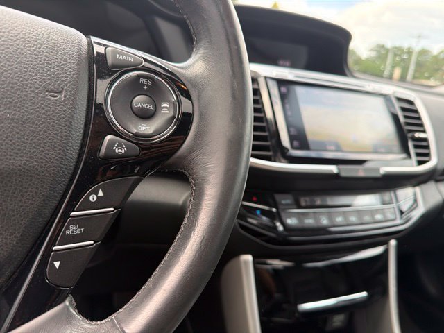 Certified 2017 Honda Accord Touring image 19