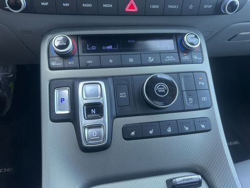 Used 2024 Hyundai Palisade SEL w/ Premium Package image 40