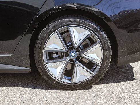 Used 2023 BMW i4 eDrive35 w/ Premium Package RWD image 8