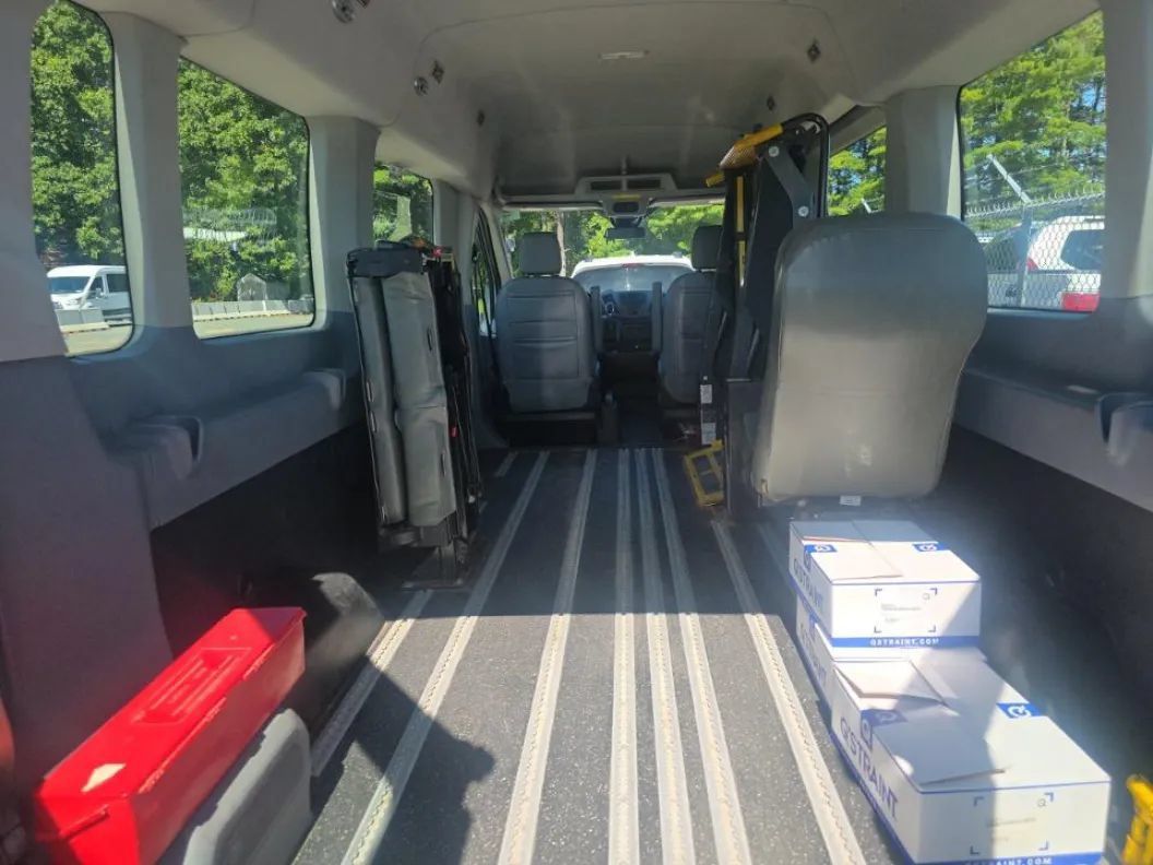 Used 2018 Ford Transit 350 XL RWD image 11