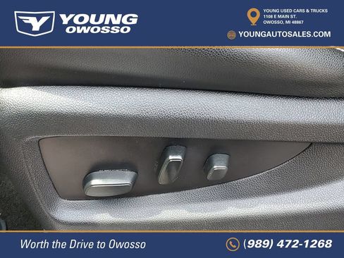 Used 2017 Chevrolet Suburban Premier AWD/4WD image 10