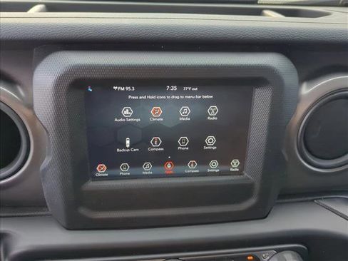 Used 2022 Jeep Wrangler Unlimited Sport AWD/4WD image 18