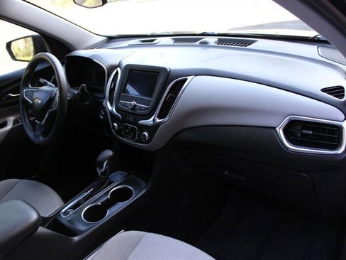 Used 2022 Chevrolet Equinox LS FWD image 17