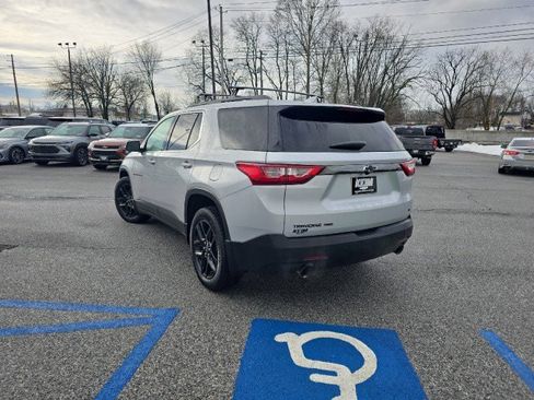 Used 2021 Chevrolet Traverse LT w/ LPO, Blackout Package image 9
