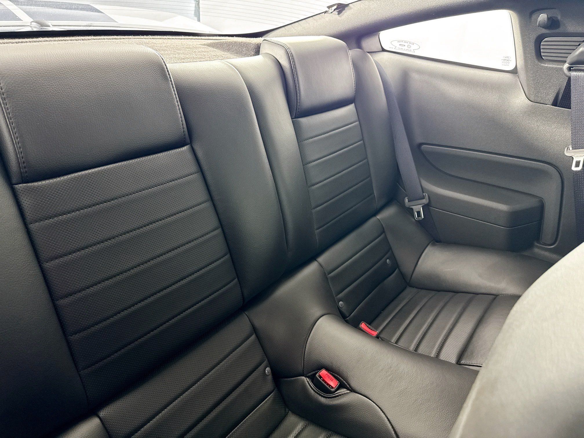 Used 2007 Ford Mustang Shelby GT500 RWD image 34