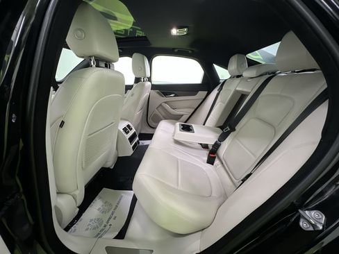 Used 2023 Jaguar XF SE RWD image 27