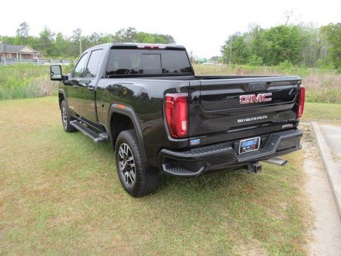 Used 2023 GMC Sierra 2500 AT4 w/ AT4 Preferred Package AWD/4WD image 7