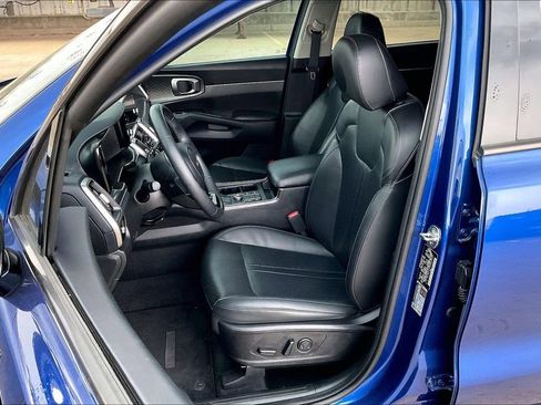 Certified 2023 Kia Sorento S FWD image 24