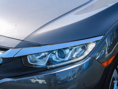 Used 2018 Honda Civic LX image 5