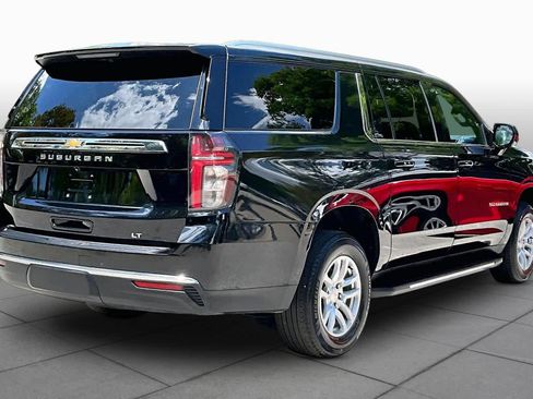 Used 2024 Chevrolet Suburban LT image 12