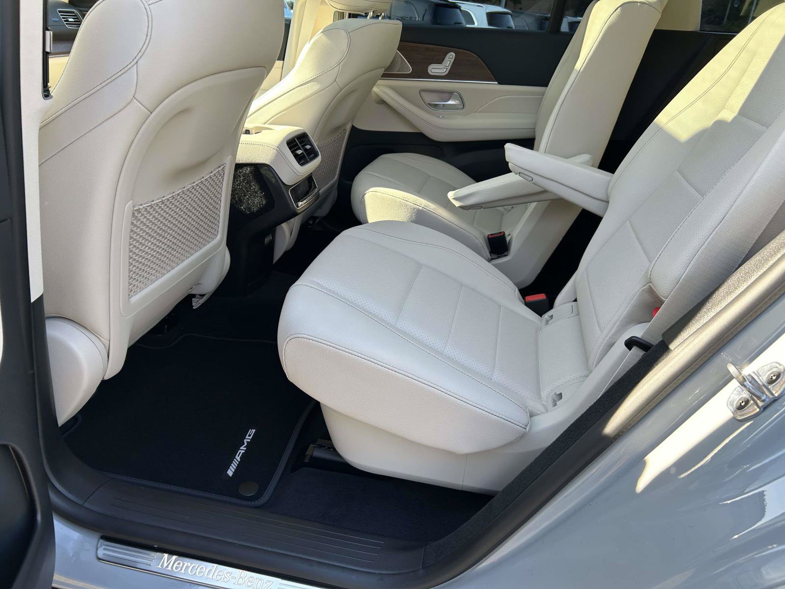 New 2026 Mercedes-Benz GLS 450 4MATIC image 37