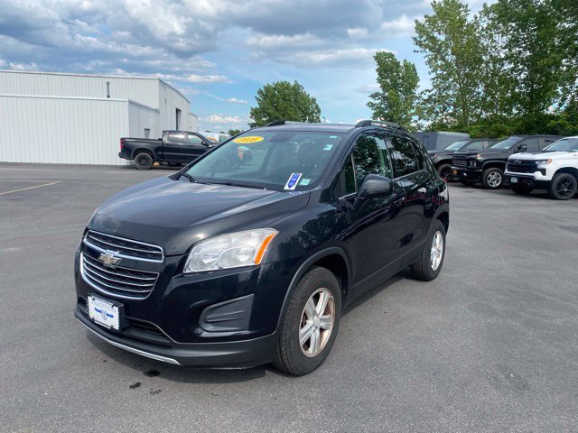 Used 2016 Chevrolet Trax LT w/ LT Convenience Package AWD/4WD image 1