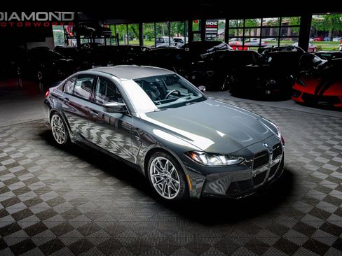 Used 2025 BMW M3 w/ M Carbon Exterior Package RWD image 3