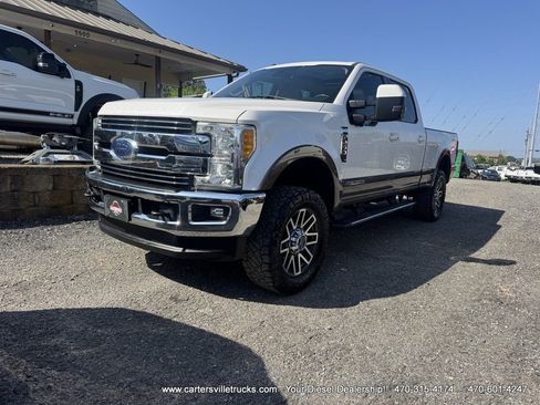 Used 2017 Ford F250 Lariat w/ Lariat Ultimate Package AWD/4WD image 3
