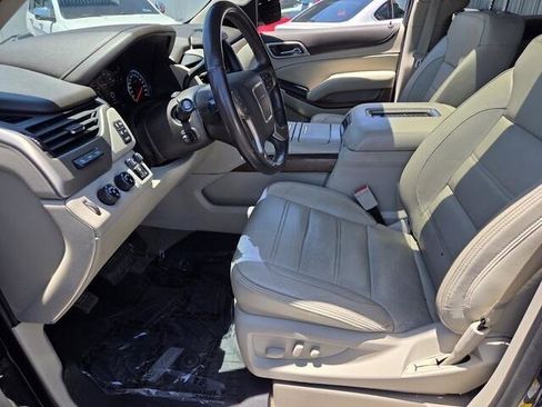 Used 2019 GMC Yukon XL Denali w/ Denali Ultimate Package AWD/4WD image 4