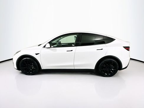 Used 2023 Tesla Model Y Long Range image 4