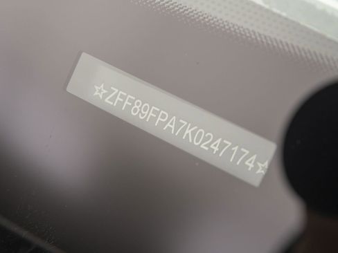 Used 2019 Ferrari Portofino RWD image 61