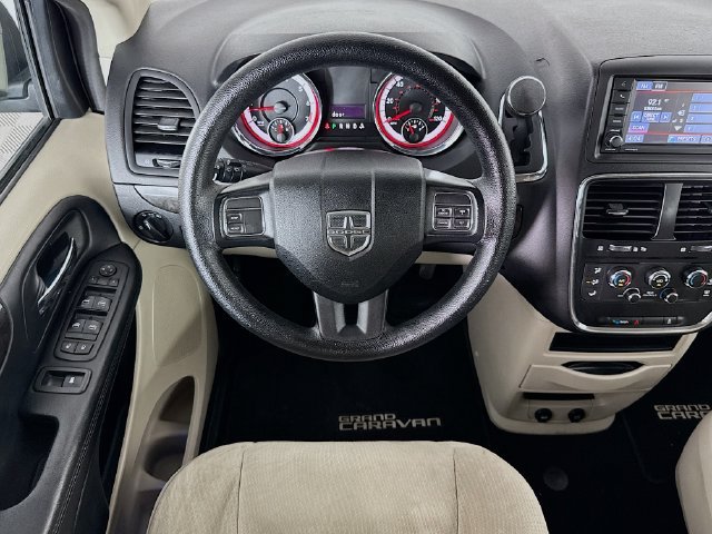 Used 2017 Dodge Grand Caravan SE w/ Power Window Group FWD image 14