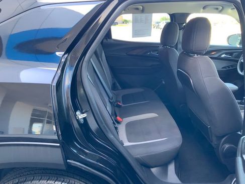 Used 2023 Chevrolet TrailBlazer LT w/ Convenience Package FWD image 18