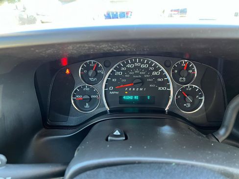 Used 2023 Chevrolet Express 3500 LS RWD image 19