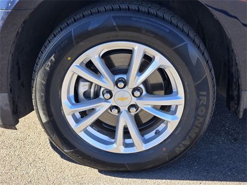 Used 2017 Chevrolet Equinox LT w/ Convenience Package image 9