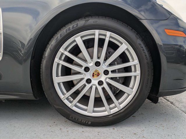 Used 2020 Porsche Panamera 4 Executive AWD/4WD image 10