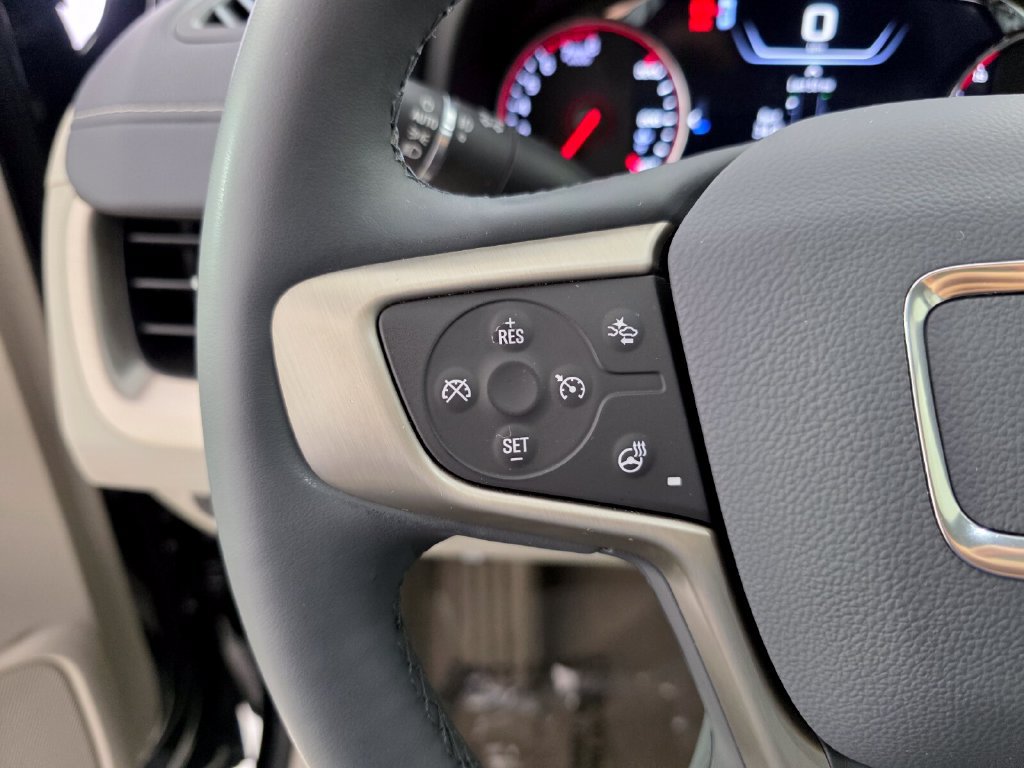 Used 2024 GMC Terrain Denali w/ Denali Premium Package AWD/4WD image 19