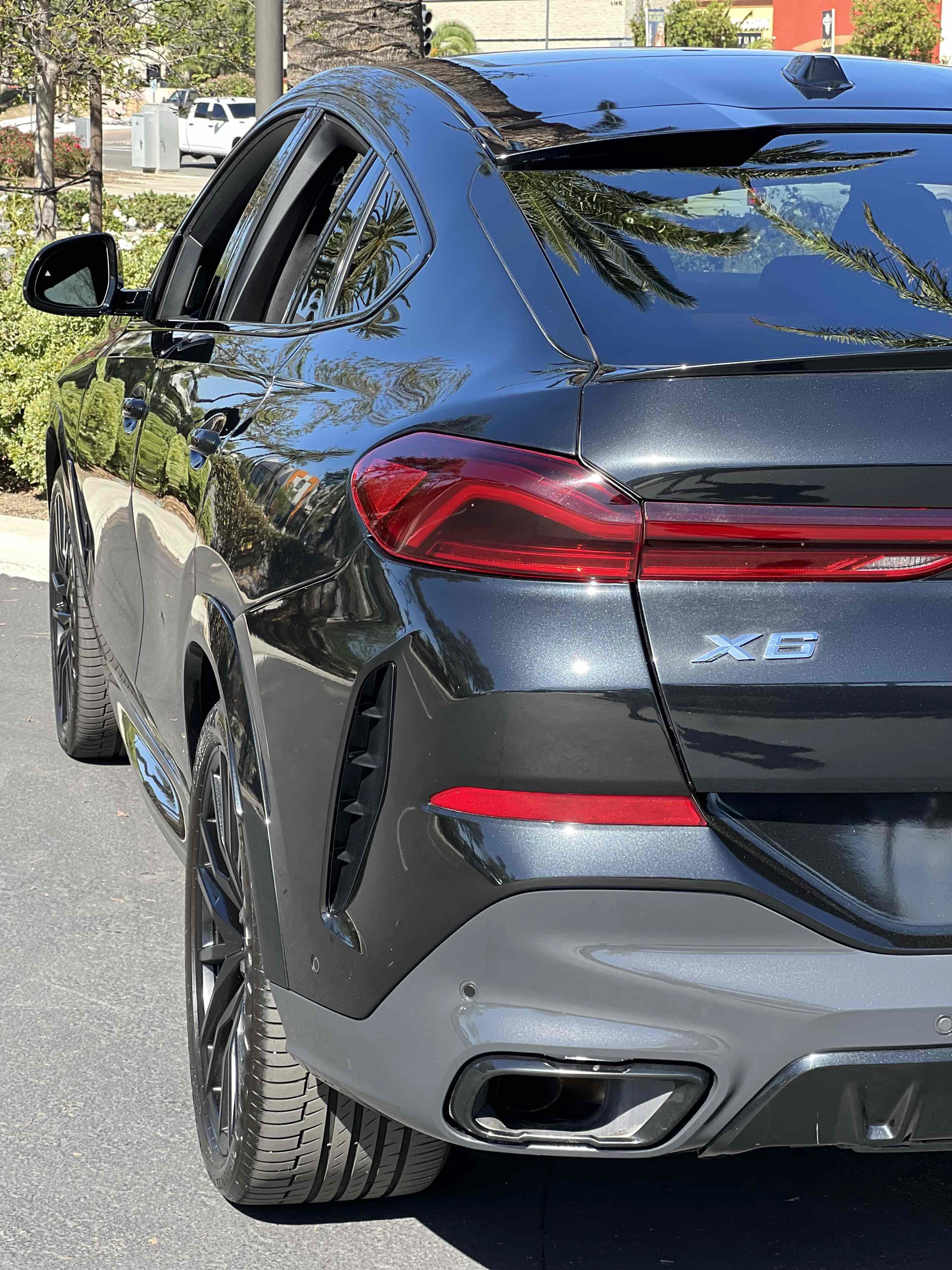 Used 2024 BMW X6 xDrive40i w/ Premium Package AWD/4WD image 56