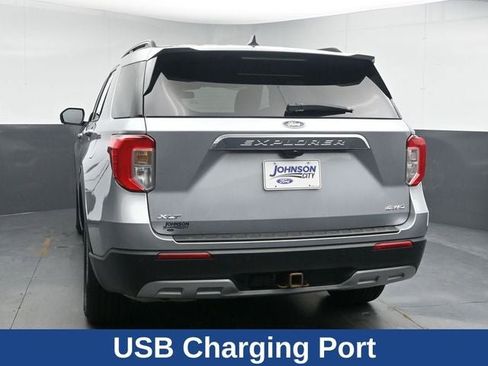 Used 2023 Ford Explorer XLT w/ Equipment Group 202A AWD/4WD image 10