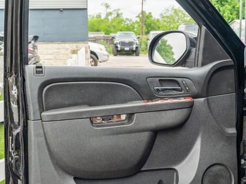 Used 2014 GMC Yukon SLT AWD/4WD image 17