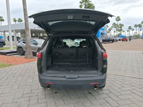 Used 2023 Chevrolet Traverse RS w/ LPO, Floor Liner Package FWD image 7