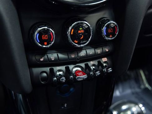 Certified 2024 MINI Cooper S image 19