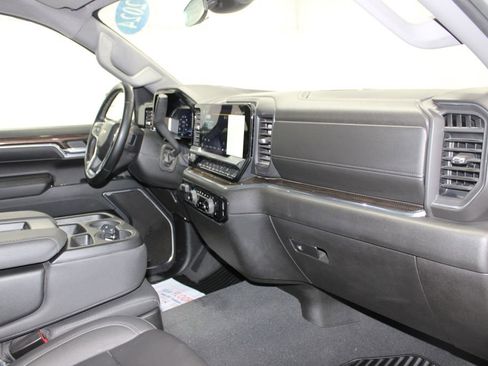 Used 2024 Chevrolet Silverado 1500 LT w/ Z71 Off-Road Package AWD/4WD image 29