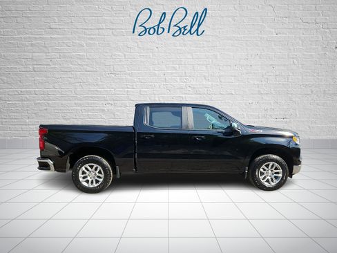 Certified 2022 Chevrolet Silverado 1500 LT w/ Z71 Off-Road Package AWD/4WD image 7