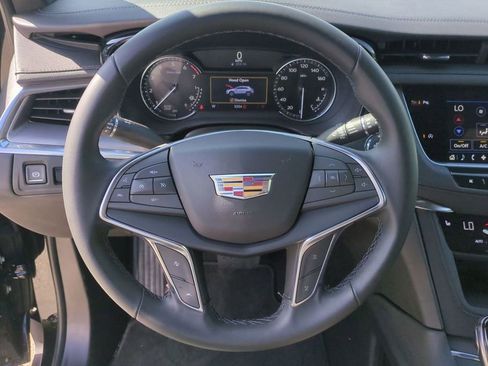 Used 2025 Cadillac XT5 Luxury image 27