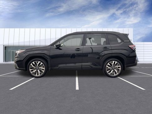 Used 2025 Subaru Forester Touring w/ Popular Package - Touring AWD/4WD image 5