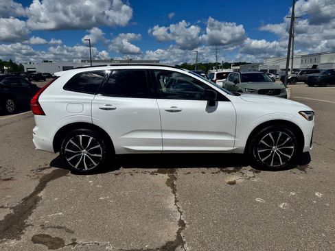 Used 2024 Volvo XC60 B5 Plus w/ Protection Package Premier AWD/4WD image 4
